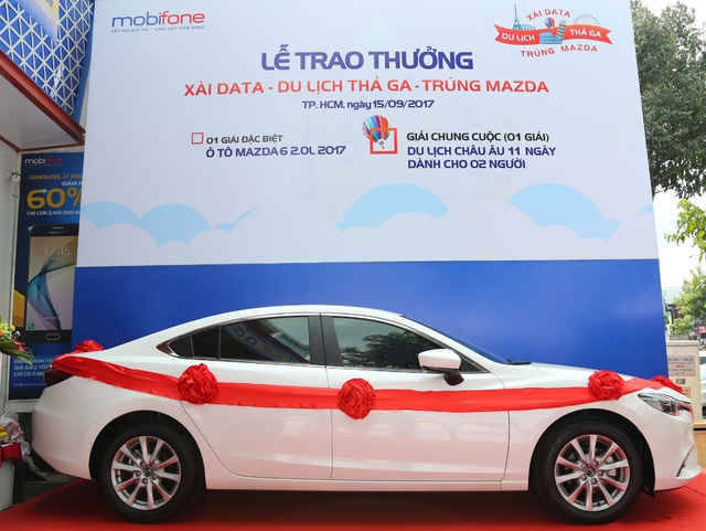 MobiFone trao giải thưởng tiền tỷ cho khách hàng may mắn - Ảnh 1.