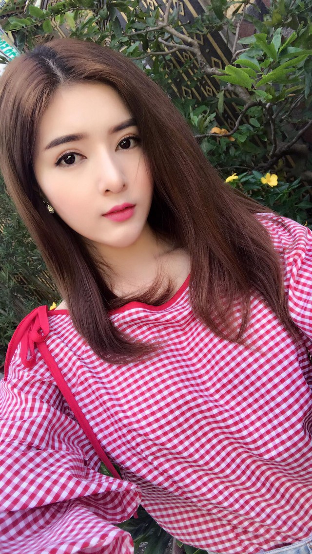 Hot girl Lilly Luta: Sau khi phẫu thuật thẩm mỹ, tôi đã may mắn và thành công hơn - Ảnh 4.