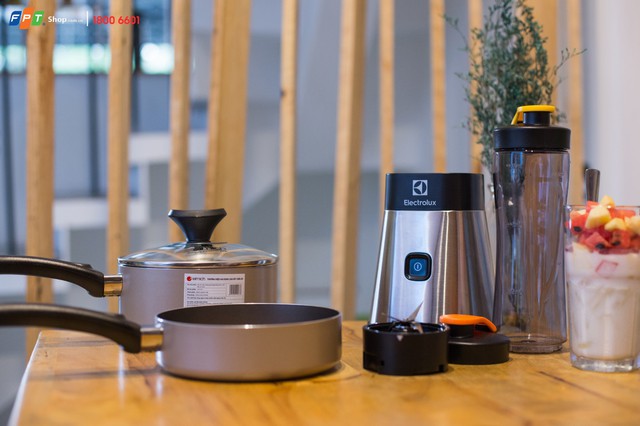 FPT Shop tặng qu&agrave; trị gi&aacute; 1,15 triệu đồng cho kh&aacute;ch h&agrave;ng đặt trước Wiko View Prime - Ảnh 2.
