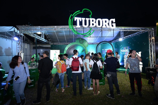 Chùm ảnh: Da LAB, Đông Hùng cùng dàn nghệ sĩ Quốc tế khuấy động “Monsoon Music Festival 2017 by Tuborg” đêm thứ 2 - Ảnh 1.