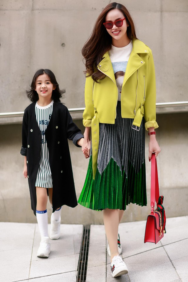 Sella Trương cực chất với c&aacute;ch phối đồ m&agrave;u sắc tại Seoul Fashion Week - Ảnh 4.