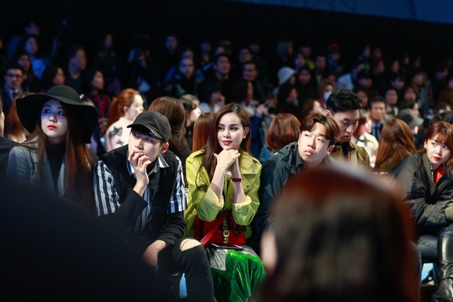Sella Trương cực chất với c&aacute;ch phối đồ m&agrave;u sắc tại Seoul Fashion Week - Ảnh 11.