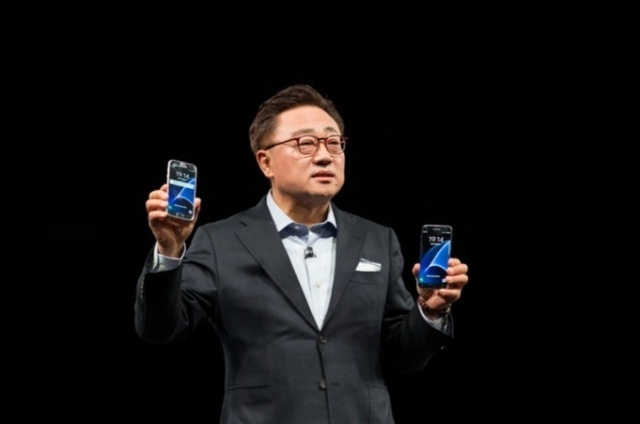 Galaxy S7 và S7 edge sẽ chính là trọng tâm của hệ sinh thái công nghệ Samsung, đưa trải nghiệm thực tế ảo đến gần với người dùng hơn