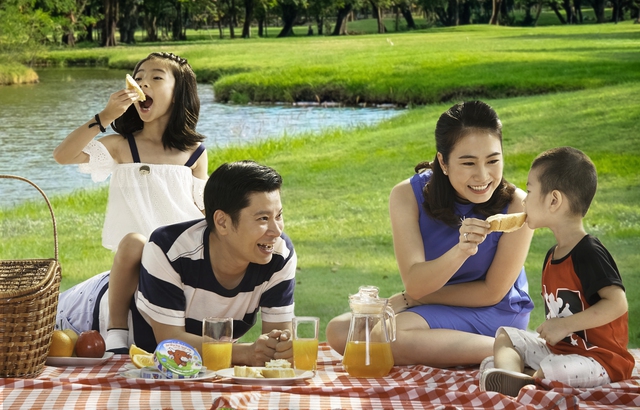 MC Thanh Thảo bật m&iacute; m&oacute;n ăn gi&uacute;p b&eacute; tận hưởng trọn vẹn niềm vui gia đ&igrave;nh - Ảnh 3.