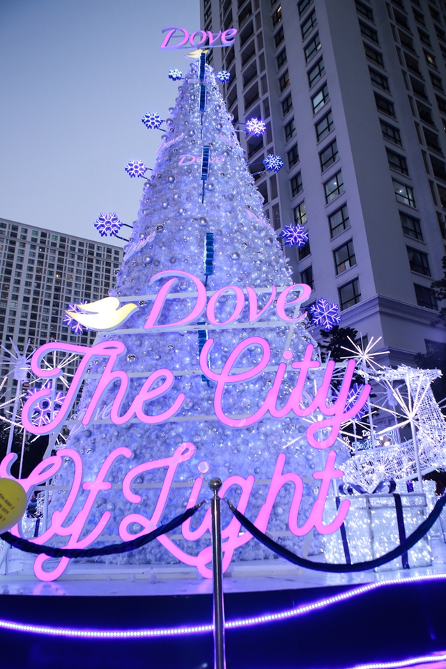 H&agrave; Anh Tuấn, Ngọt Band, Phương Linh khuấy động đ&ecirc;m Gi&aacute;ng sinh &ldquo;City of Lights&rdquo; tại H&agrave; Nội - Ảnh 3.