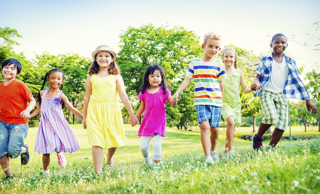 M&ugrave;a h&egrave; nắng n&oacute;ng, h&atilde;y gi&uacute;p b&eacute; c&oacute; một hệ miễn dịch khỏe mạnh - Ảnh 1.