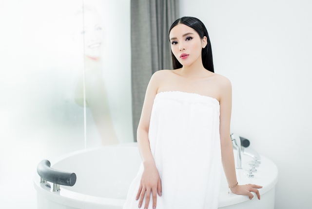 Kỳ Duy&ecirc;n bật m&iacute; b&iacute; quyết sở hữu gương mặt thon gọn chuẩn V-line - Ảnh 5.