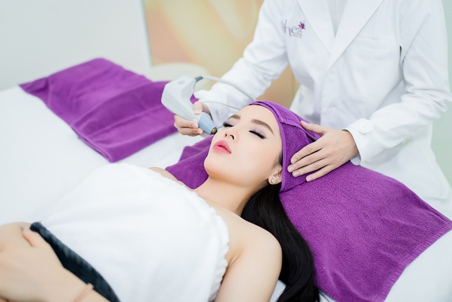 Kỳ Duy&ecirc;n bật m&iacute; b&iacute; quyết sở hữu gương mặt thon gọn chuẩn V-line - Ảnh 8.