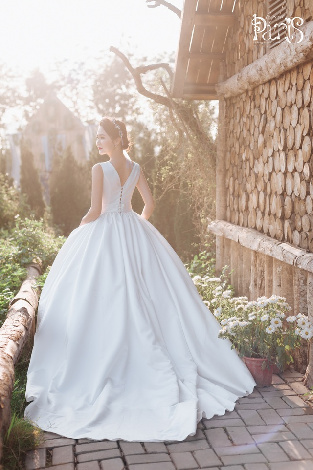 Le Petit Paris &ndash; Đưa tinh hoa v&agrave;o c&aacute;c d&ograve;ng v&aacute;y cưới - Ảnh 2.