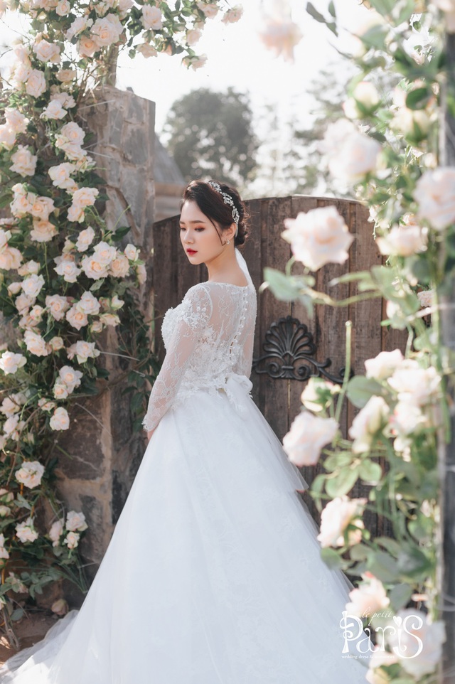 Le Petit Paris &ndash; Đưa tinh hoa v&agrave;o c&aacute;c d&ograve;ng v&aacute;y cưới - Ảnh 4.