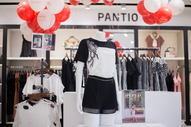 Những set đồ c&ocirc;ng sở đẹp m&ecirc; ly cho n&agrave;ng s&agrave;nh điệu đ&oacute;n thu 2018 tại cửa h&agrave;ng Pantio đầu ti&ecirc;n ở S&agrave;i G&ograve;n - Ảnh 6.