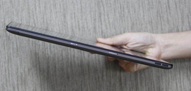 Thử tưởng tượng đến trường hợp bạn đang đi d&atilde; ngoại với bạn b&egrave; c&ugrave;ng với chiếc CINK TAB EX10415W trong t&uacute;i x&aacute;ch v&agrave; bất ngờ được thầy gi&aacute;o y&ecirc;u cầu sửa gấp b&agrave;i thuyết tr&igrave;nh?