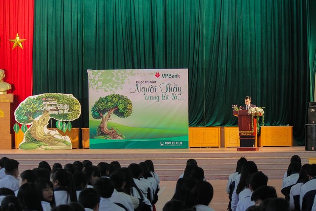 Lời xin lỗi muộn m&agrave;ng của c&ocirc; tr&ograve; nhỏ - Ảnh 1.