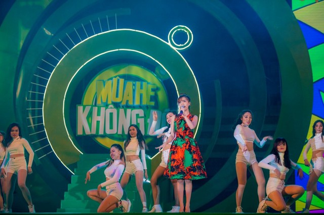 Sơn Tùng M-TP, Hồ Ngọc Hà cùng dàn ca sĩ hot “phá đảo” sân khấu mùa hè bằng loạt hit - Ảnh 5.