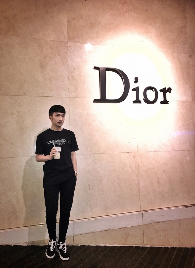 Ho&agrave;ng Rob &ndash; T&iacute;n đồ trung th&agrave;nh của Christian Dior - Ảnh 8.