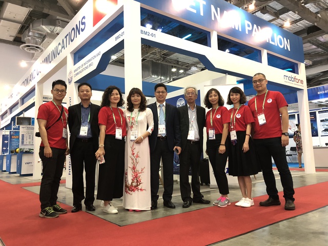 Giái pháp CNTT của MobiFone nổi bật tại Communic Asia 2018 - Ảnh 1.