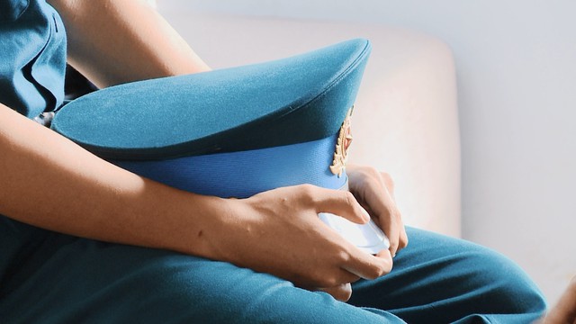 Đi nghĩa vụ qu&acirc;n sự, ch&agrave;ng &ldquo;so&aacute;i ca&rdquo; vẫn kh&ocirc;ng qu&ecirc;n tặng người y&ecirc;u một m&oacute;n qu&agrave; bất ngờ - Ảnh 1.