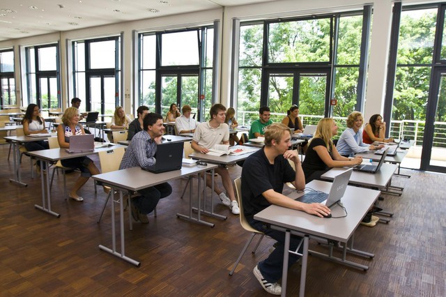 Tăng tốc sự nghiệp với ng&agrave;nh Nh&agrave; h&agrave;ng Kh&aacute;ch sạn tại &Aacute;o - Ảnh 2.