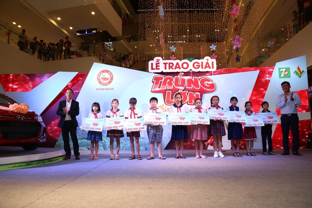 Kichi Kichi ch&iacute;nh thức t&igrave;m được chủ nh&acirc;n nhận giải thưởng xe Hyundai grand I10 - Ảnh 2.