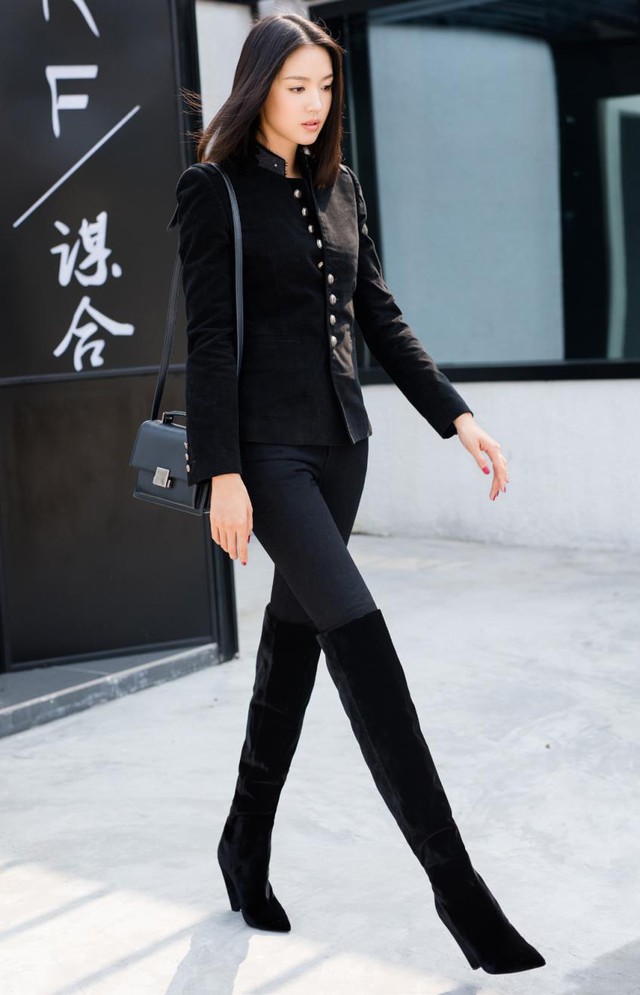 5 mẫu t&uacute;i Saint Laurent đang khiến giới fashionista &ldquo;sốt x&igrave;nh xịch&rdquo; - Ảnh 2.