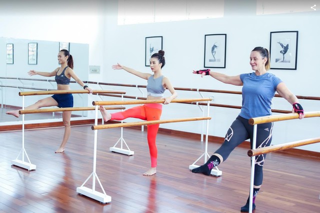 Chi Pu, Quỳnh Anh Shyn, Mai Ng&ocirc; v&agrave; Lilly Nguyễn lập team thi đấu Piloxing Barre - Ảnh 3.