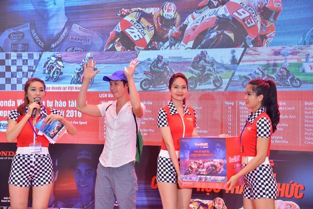 Honda Việt Nam mang giải đua MotoGP 2017 đến với thành phố biển Đà Nẵng - Ảnh 6.