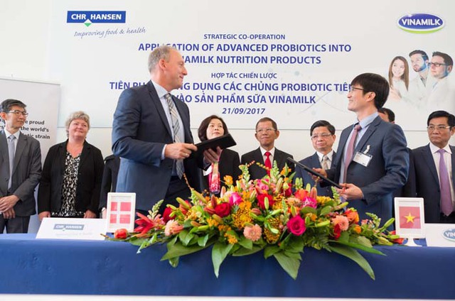 Vinamilk ký kết hợp tác chiến lược với tập đoàn dinh dưỡng hàng đầu Đan Mạch - Ảnh 3.