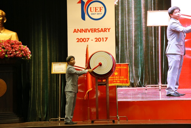UEF trao tặng 36 tỷ đồng học bổng cho sinh viên trong lễ khai giảng - Ảnh 4.