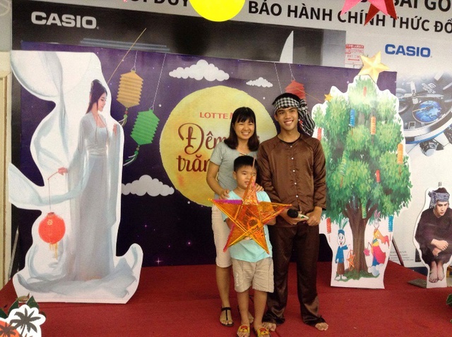 Sôi nổi hoạt động làm lồng đèn vui Trung thu tại LOTTE Mart - Ảnh 4.