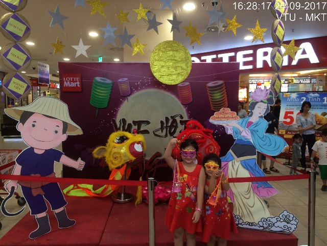 Sôi nổi hoạt động làm lồng đèn vui Trung thu tại LOTTE Mart - Ảnh 6.