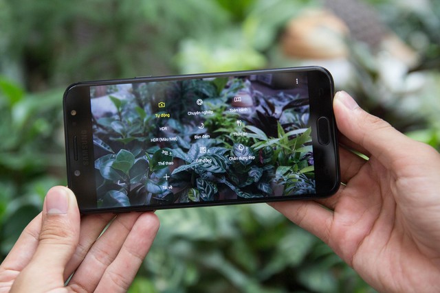 Cận cảnh Samsung Galaxy J7+: Siêu phẩm chụp ảnh ở phân khúc tầm trung - Ảnh 11.