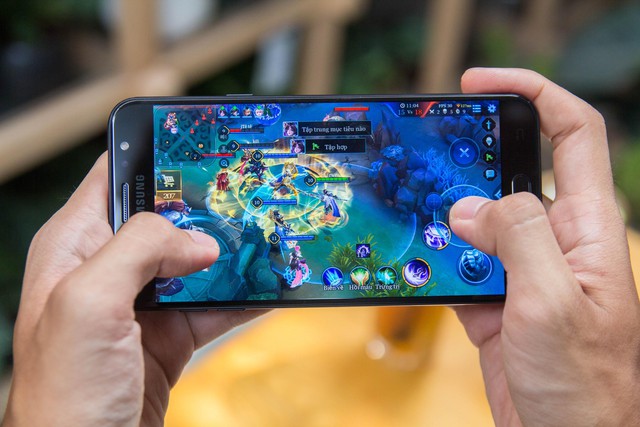 Cận cảnh Samsung Galaxy J7+: Si&ecirc;u phẩm chụp ảnh ở ph&acirc;n kh&uacute;c tầm trung - Ảnh 12.