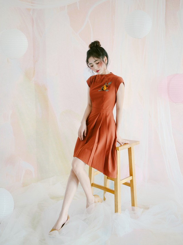 Moonlight Serenade: Bản dạ kh&uacute;c &aacute;nh trăng của họa tiết th&ecirc;u tay - Ảnh 3.