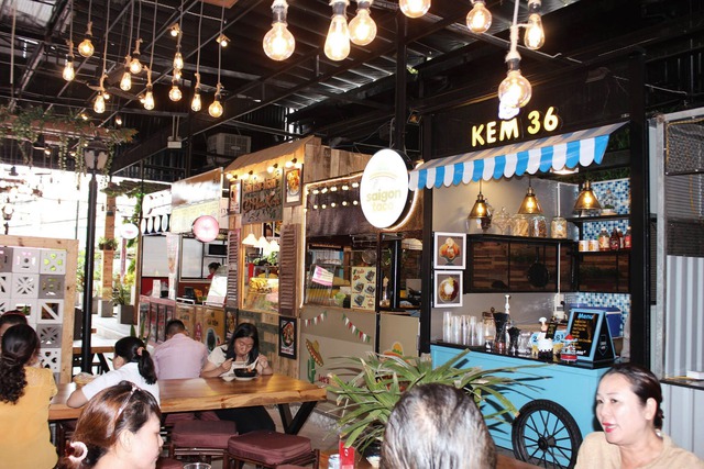 Giới trẻ Sài thành hào hứng với khu chợ ẩm thực phong cách Singapore - Ảnh 6.
