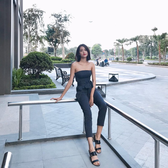 Bạn c&oacute; biết thương hiệu thời trang đang được loạt mỹ nh&acirc;n Việt ưa chuộng? - Ảnh 2.