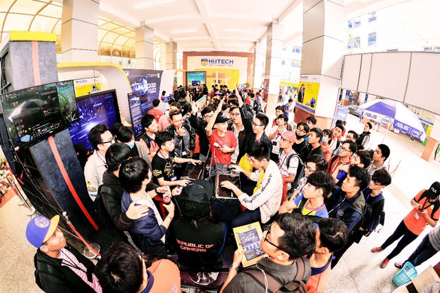 Đ&acirc;y l&agrave; c&aacute;ch Asus Campus Tour 2017 hớp hồn c&aacute;c &Eacute;t-v&ecirc; - Ảnh 1.