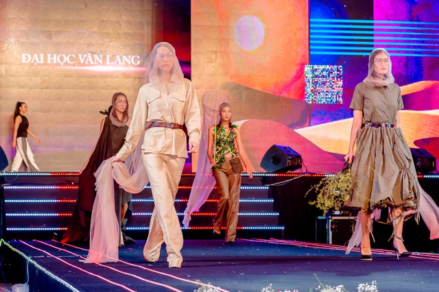 Màn trình diễn đặc sắc của sinh viên Thiết kế thời trang Văn Lang tại đêm hội “Futuristic” - Ảnh 5.