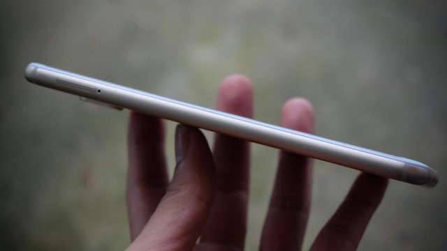 Sau m&agrave;u đen, Huawei nova 2i lại g&acirc;y sốt với phi&ecirc;n bản m&agrave;u v&agrave;ng giới hạn - Ảnh 3.