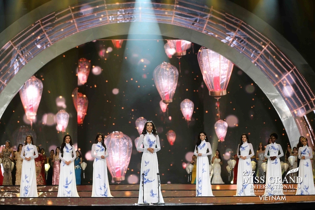 Những khoảnh khắc ấn tượng trong đêm chung kết Miss Grand International 2017 - Ảnh 2.