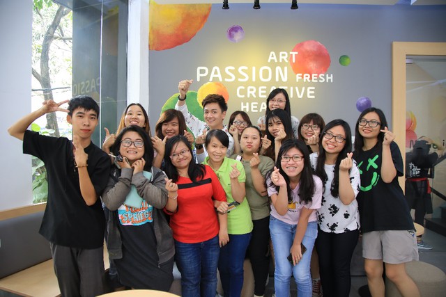 Ng&ocirc; Kiến Huy bất ngờ xuất hiện chi&ecirc;u đ&atilde;i tr&agrave; sữa tặng fan - Ảnh 3.
