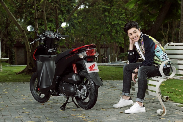 Noo Phước Thịnh, Tóc Tiên bất ngờ khoe cá tính với phong cách trẻ trung, năng động - Ảnh 4. Noo Phước Thịnh, Tóc Tiên bất ngờ khoe cá tính với phong cách trẻ trung, năng động - Ảnh 4.
