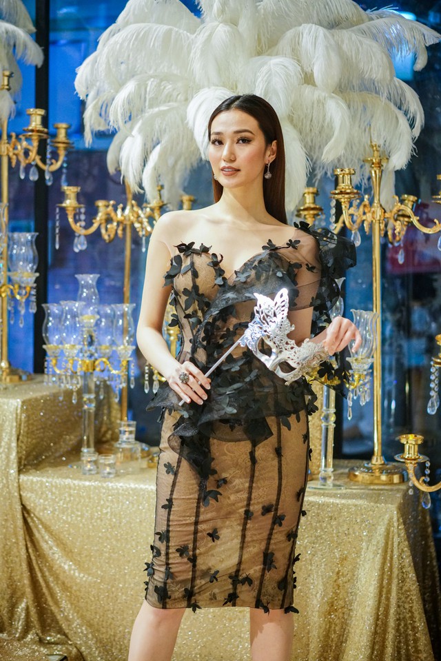 Hồ Ngọc H&agrave;, Kim L&yacute; v&agrave; d&agrave;n sao Việt đọ sắc trong sự kiện - Ảnh 4.