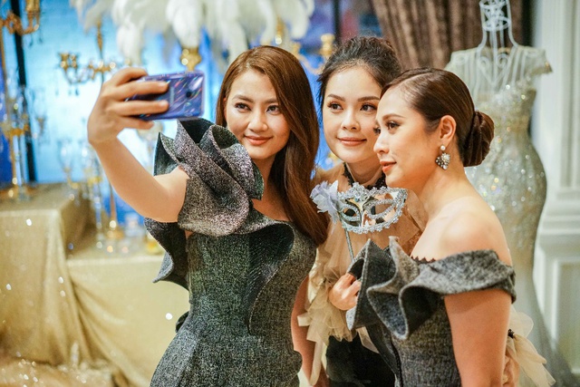 Hồ Ngọc H&agrave;, Kim L&yacute; v&agrave; d&agrave;n sao Việt đọ sắc trong sự kiện - Ảnh 5.