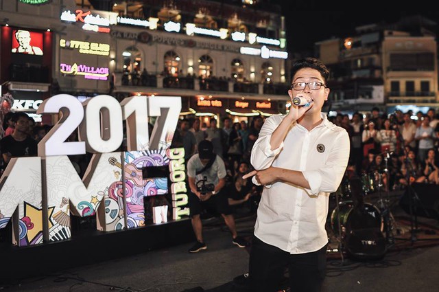 H&agrave; Nội: &Acirc;m nhạc ngập tr&agrave;n kh&ocirc;ng gian bờ Hồ những ng&agrave;y cuối thu - Ảnh 11.