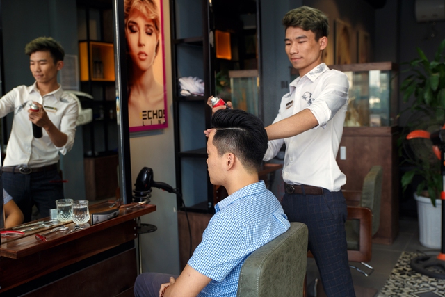 Những lầm tưởng của nam giới về việc chăm s&oacute;c t&oacute;c - Ảnh 1.
