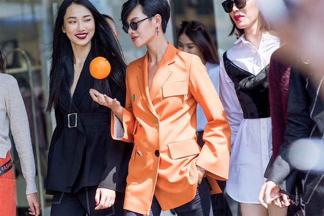 FLANERIE v&agrave; m&agrave;n &ldquo;ch&agrave;o s&acirc;n&rdquo; ấn tượng của thời trang đương đại tại VIFW2017 - Ảnh 4.