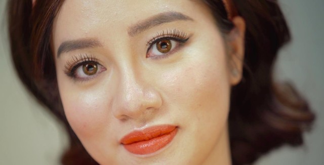 Xem Beauty blogger Tracy Trinh hoá thân kiêu kỳ kiểu “Cô Ba Sài Gòn” - Ảnh 3.