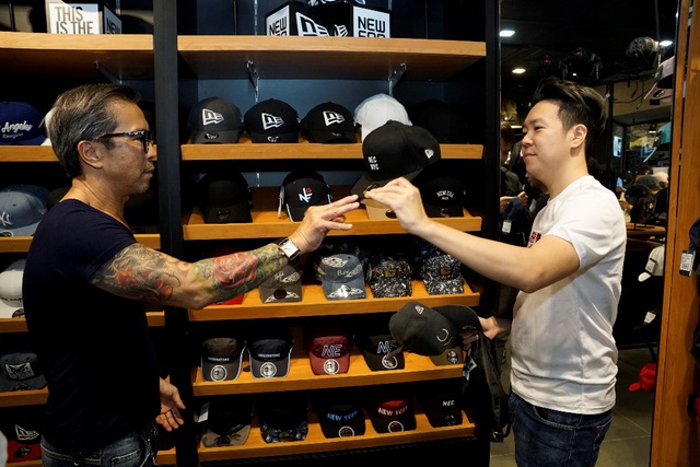 Lương Mạnh Hải, L&ecirc; Hiếu đọ phong c&aacute;ch với New Era - Ảnh 2.