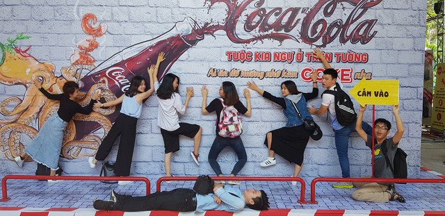 Hàng nghìn bạn trẻ ăn uống hả hê tại lễ hội ẩm thực đường phố Coca-Cola - Ảnh 19.