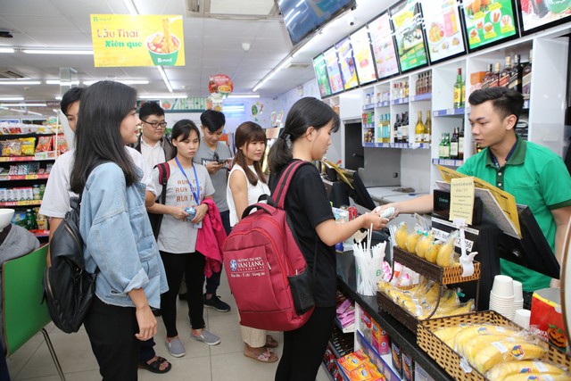 Giải ph&aacute;p mua h&agrave;ng tự động đang thu h&uacute;t giới trẻ Việt - Ảnh 1.